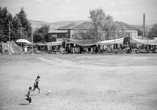 Top Peşinde / Chasing The Ball